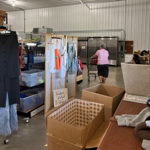 picture of someone shopping